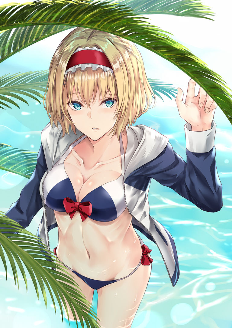 Drawings of girls wearing swimsuits and hoodies - I can't wait for summer! drawings, girls, hoodies, swimsuits, wearing 9 Drawings of girls wearing swimsuits and hoodies - I can't wait for summer!